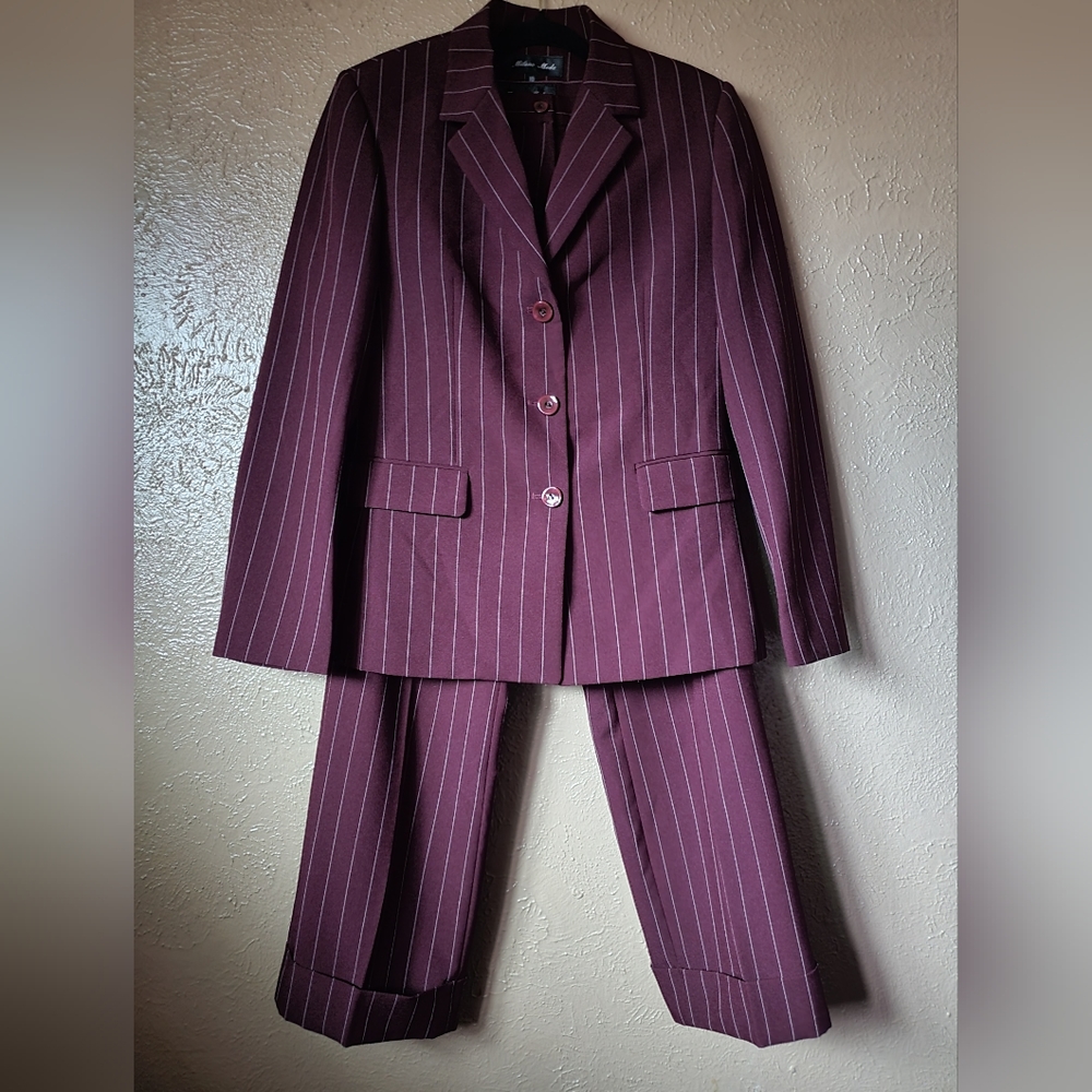 Vintage pinstripe suit size 10